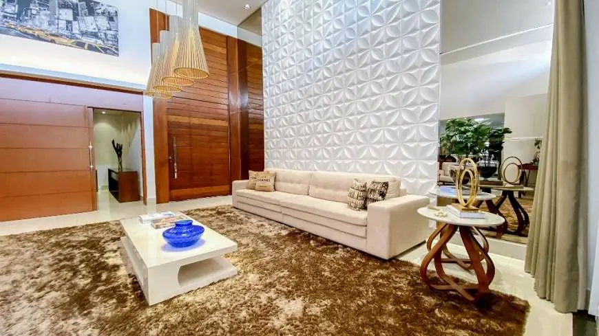 Foto 3 de Casa de Condomínio com 4 Quartos para venda ou aluguel, 336m² em Park Lozândes, Goiânia