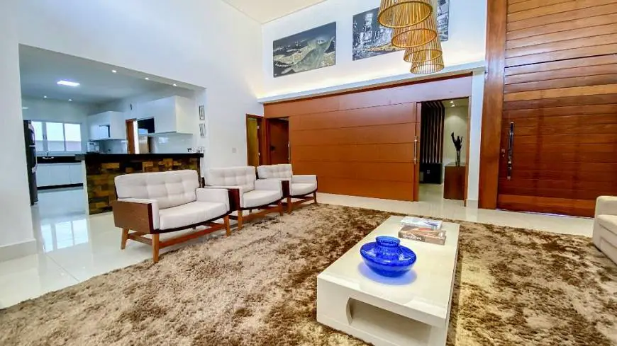 Foto 4 de Casa de Condomínio com 4 Quartos para venda ou aluguel, 336m² em Park Lozândes, Goiânia