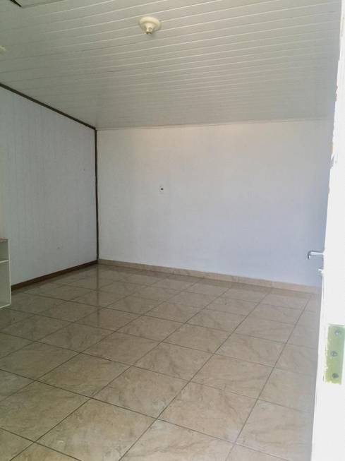 Foto 2 de Sobrado com 2 Quartos para alugar, 70m² em Xaxim, Curitiba