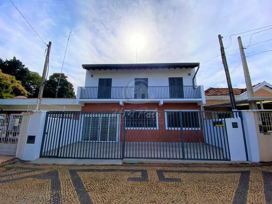 Foto 1 de Sobrado com 4 Quartos para alugar, 232m² em Botafogo, Campinas