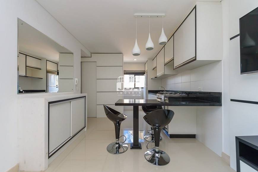 Foto 5 de Apartamento com 1 Quarto para alugar, 45m² em Vila Izabel, Curitiba