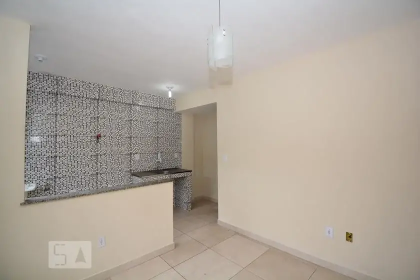 Foto 2 de Apartamento com 1 Quarto para alugar, 33m² em  Vila Valqueire, Rio de Janeiro
