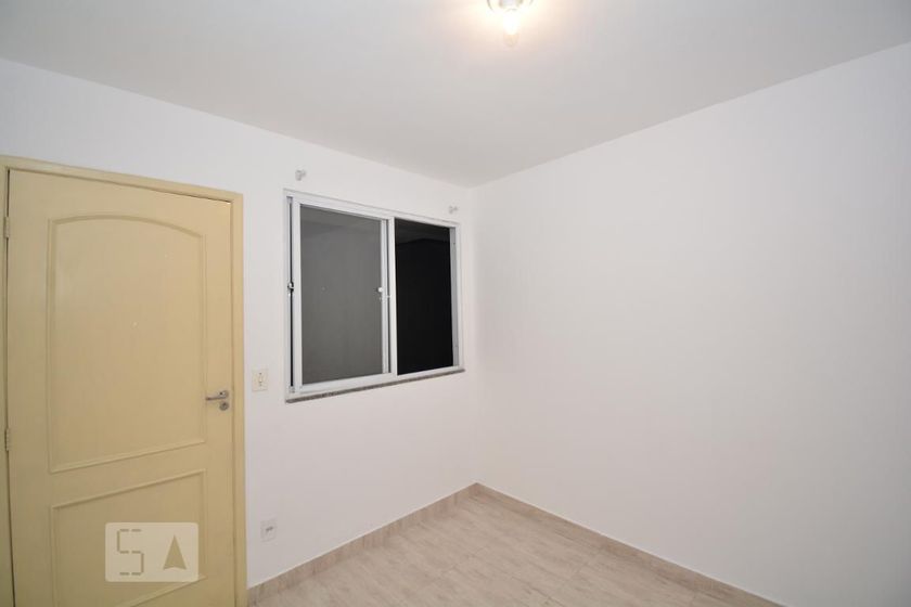 Foto 1 de Apartamento com 1 Quarto para alugar, 40m² em  Vila Valqueire, Rio de Janeiro