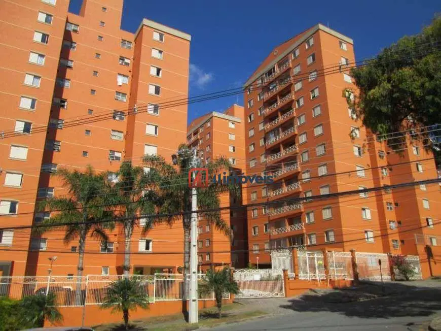 Foto 1 de Apartamento com 3 Quartos para alugar, 75m² em Ahú, Curitiba