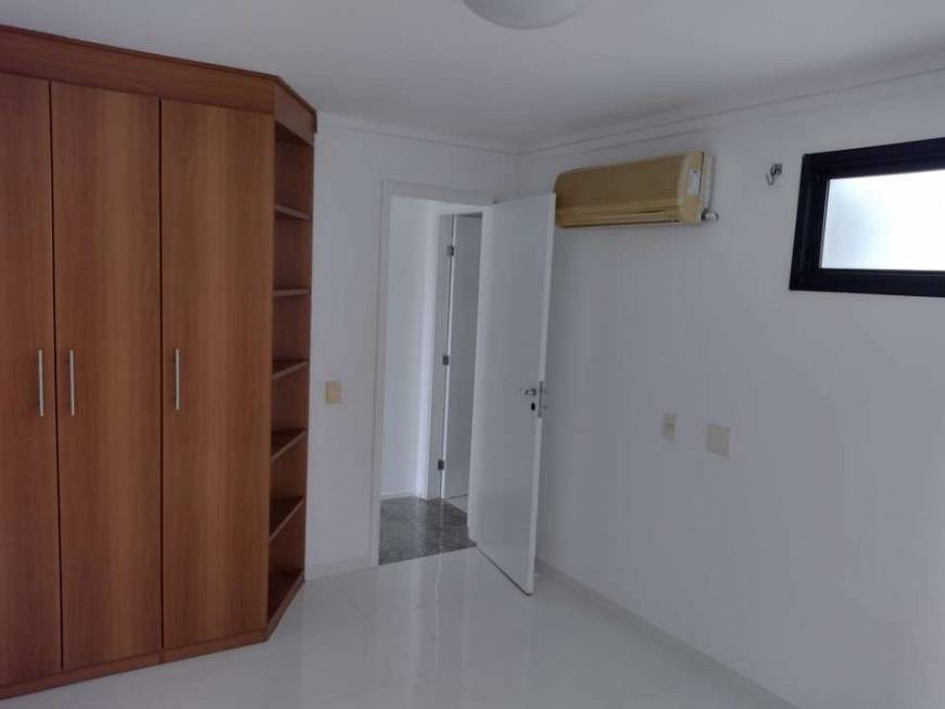Foto 3 de Apartamento com 3 Quartos para alugar, 137m² em Aleixo, Manaus
