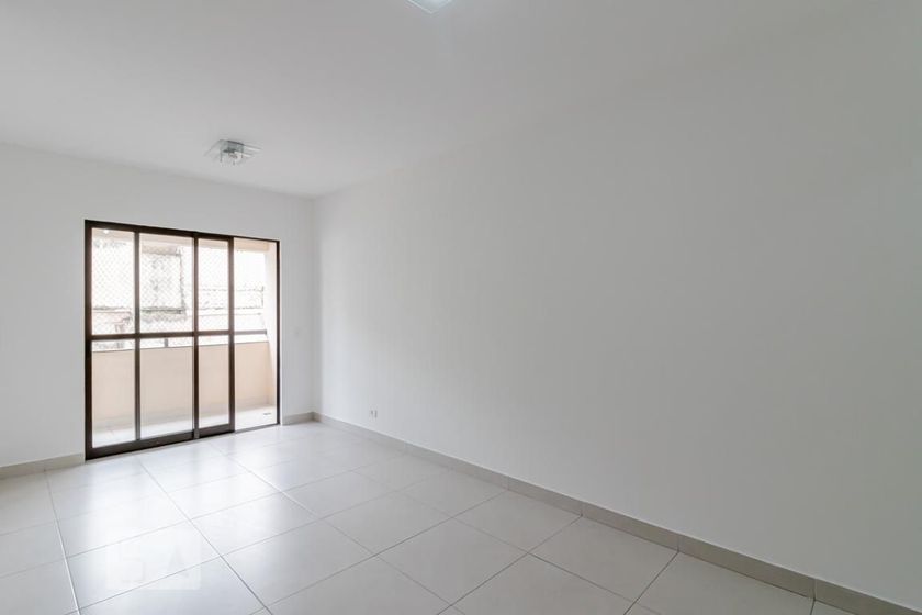 Foto 2 de Apartamento com 3 Quartos para alugar, 90m² em Bosque da Saúde, São Paulo