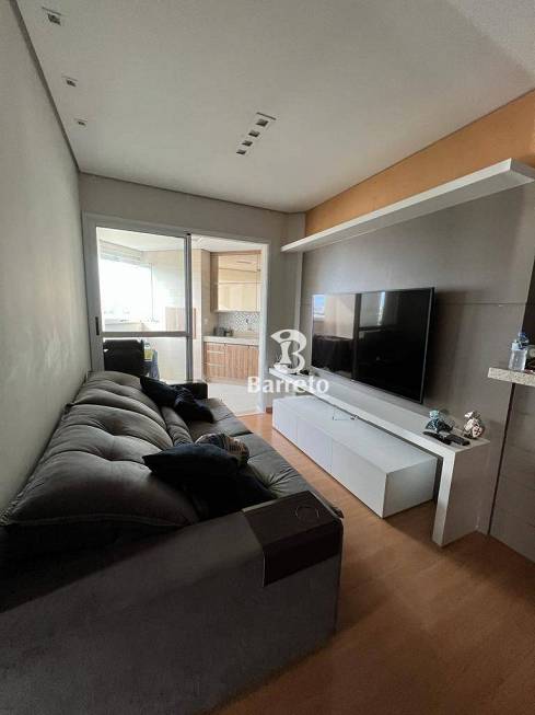 Foto 3 de Apartamento com 3 Quartos para alugar, 81m² em Santa Rosa, Londrina