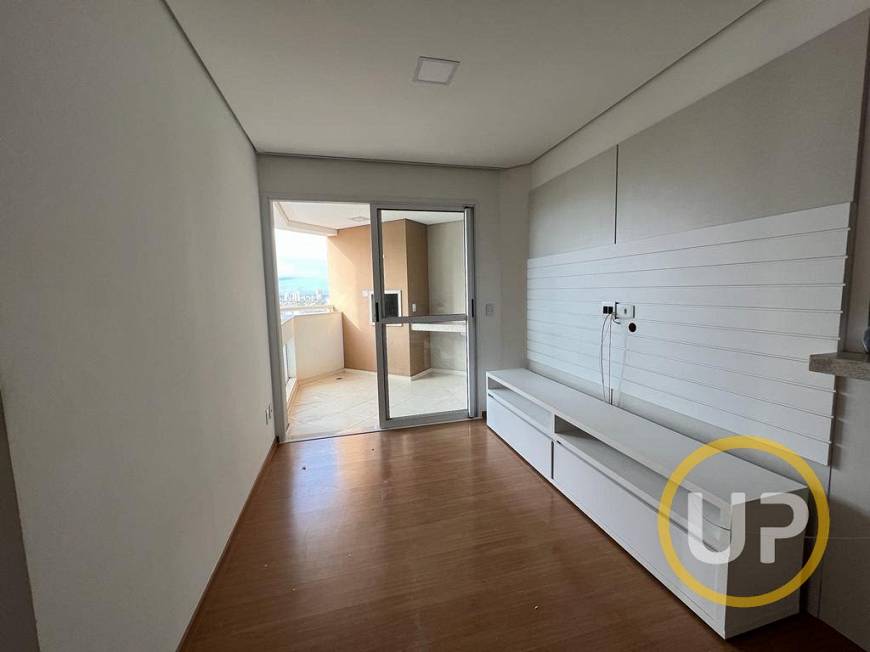 Foto 4 de Apartamento com 3 Quartos para alugar, 82m² em Santa Rosa, Londrina