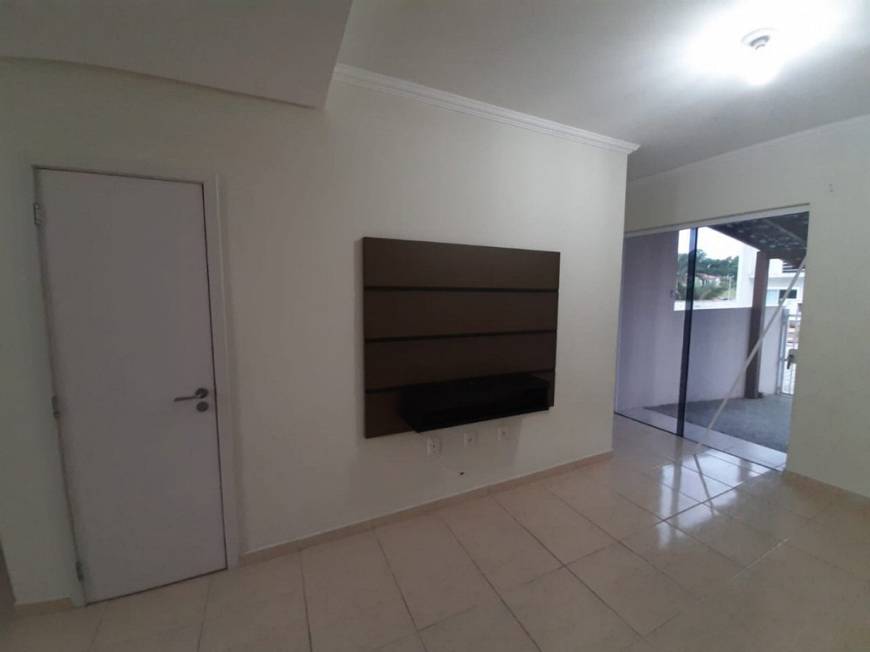 Foto 5 de Casa com 2 Quartos para alugar, 58m² em São Marcos, Joinville
