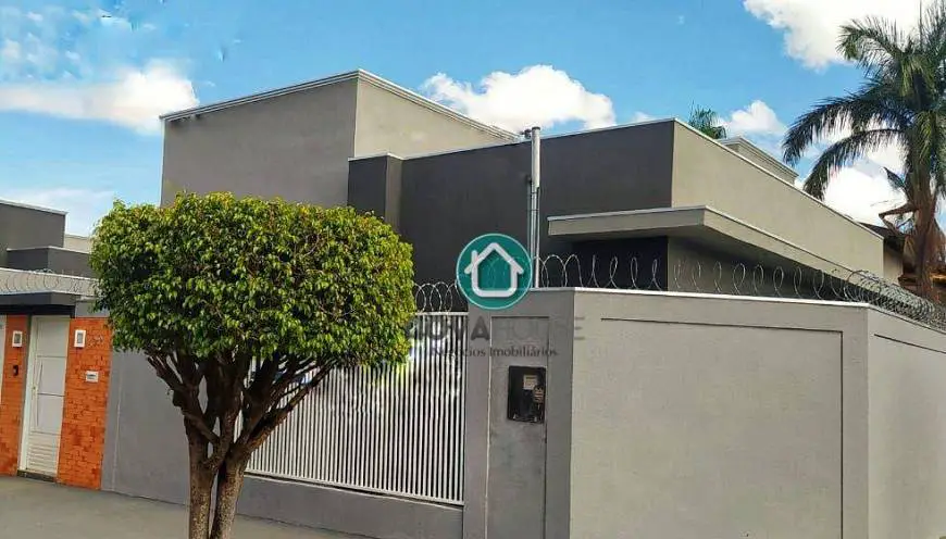Foto 1 de Casa com 3 Quartos à venda, 89m² em Jardim São Lourenço, Campo Grande