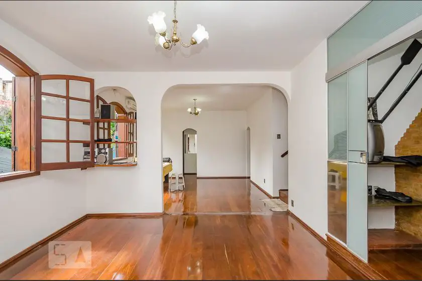 Foto 4 de Casa com 3 Quartos para alugar, 331m² em Nova Suíssa, Belo Horizonte