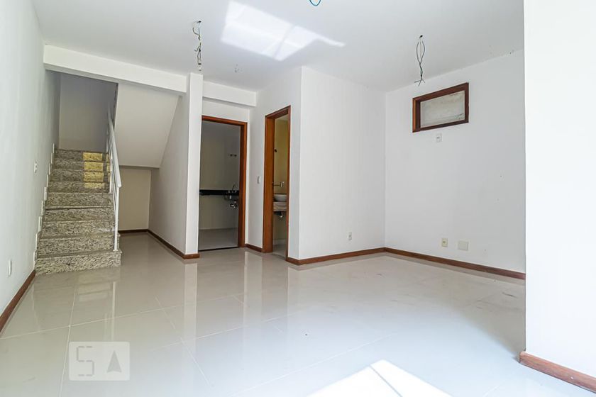 Foto 1 de Casa com 3 Quartos para alugar, 110m² em Pechincha, Rio de Janeiro