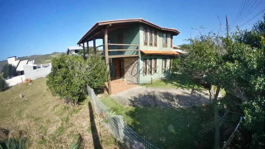 Foto 1 de Casa com 3 Quartos para alugar, 310m² em Ribanceira, Imbituba