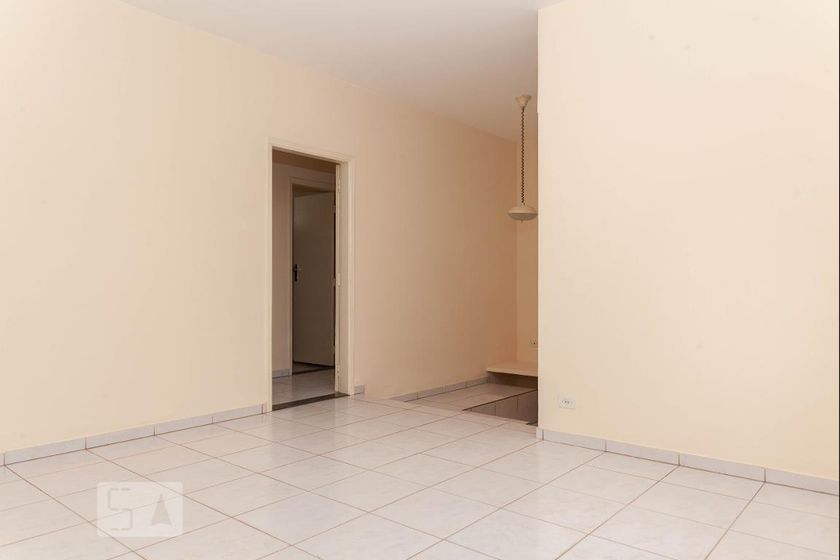 Foto 1 de Casa com 3 Quartos para alugar, 170m² em Saraiva, Uberlândia