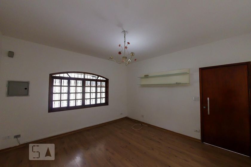 Foto 2 de Casa com 3 Quartos para alugar, 240m² em Vila Rosalia, Guarulhos
