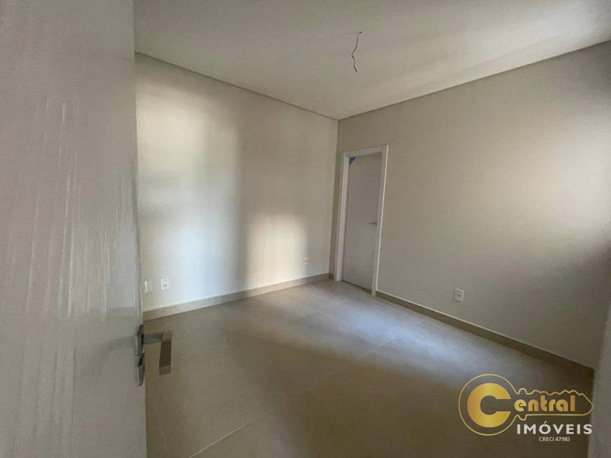 Foto 4 de Apartamento com 1 Quarto à venda, 75m² em Gravata, Navegantes