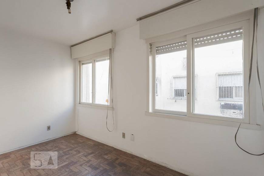 Foto 5 de Apartamento com 1 Quarto para alugar, 30m² em Rubem Berta, Porto Alegre