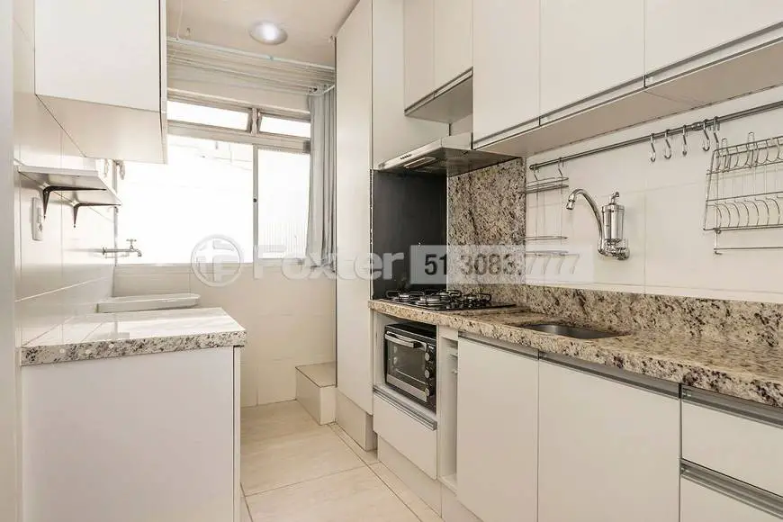 Foto 3 de Apartamento com 2 Quartos à venda, 50m² em Cavalhada, Porto Alegre