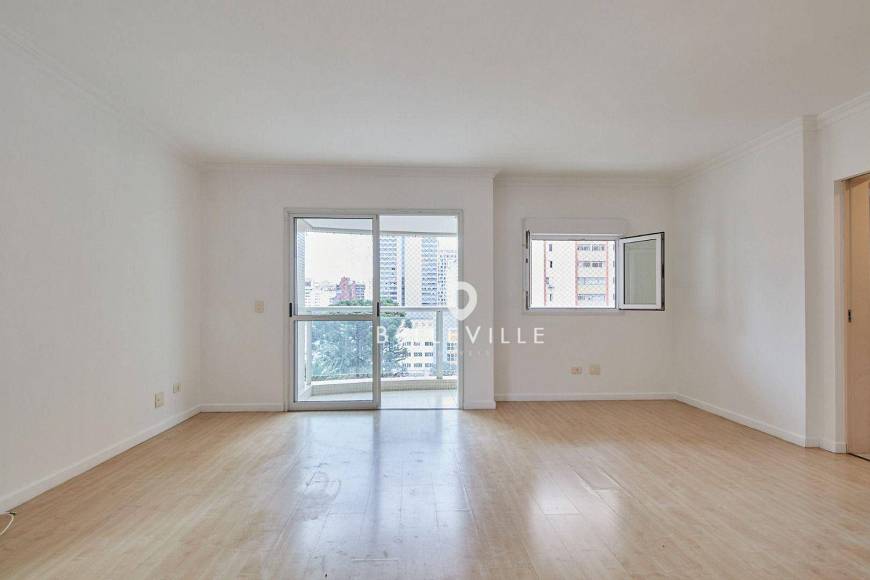 Foto 5 de Apartamento com 2 Quartos à venda, 105m² em Centro, Curitiba