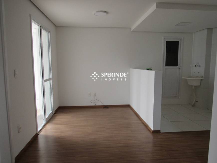 Foto 2 de Apartamento com 2 Quartos para alugar, 55m² em Desvio Rizzo, Caxias do Sul
