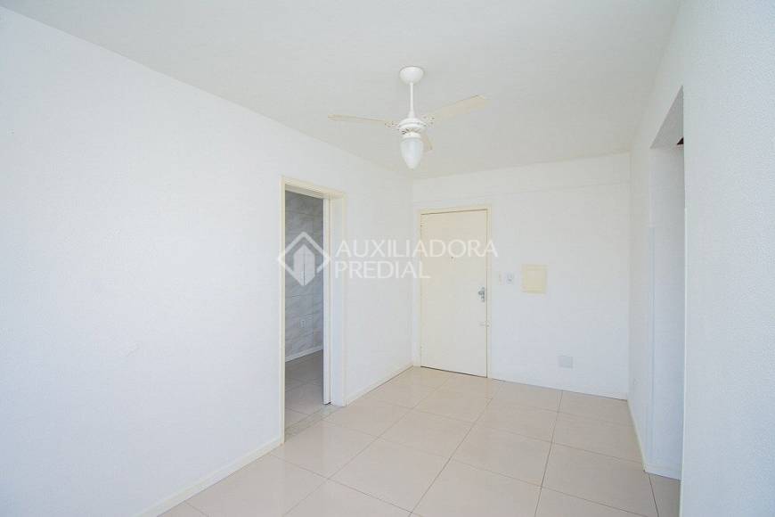 Foto 3 de Apartamento com 2 Quartos para alugar, 65m² em Partenon, Porto Alegre