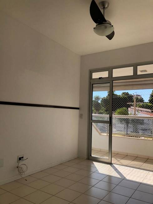 Foto 3 de Apartamento com 3 Quartos para alugar, 20m² em Goiabeiras, Cuiabá