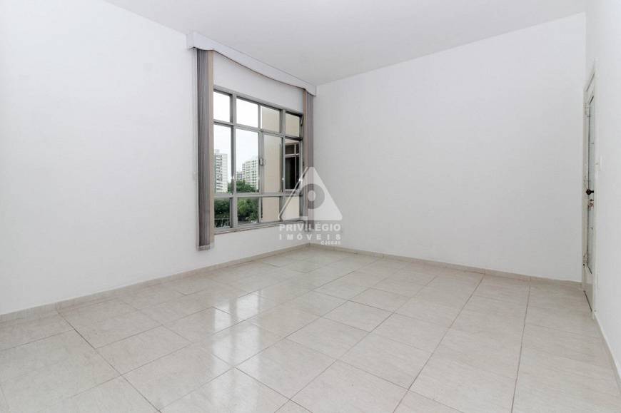 Foto 1 de Apartamento com 3 Quartos para alugar, 76m² em Leblon, Rio de Janeiro