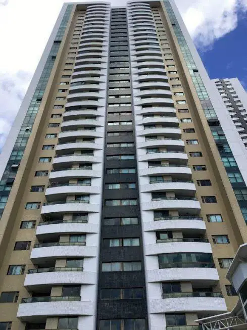Foto 1 de Apartamento com 4 Quartos à venda, 208m² em Torre, Recife