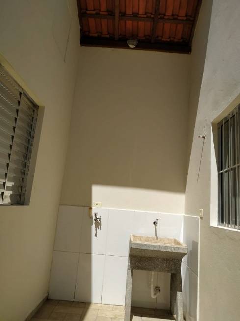 Foto 4 de Casa com 2 Quartos para alugar, 93m² em Jardim Sao Cristovao II, Rio das Pedras