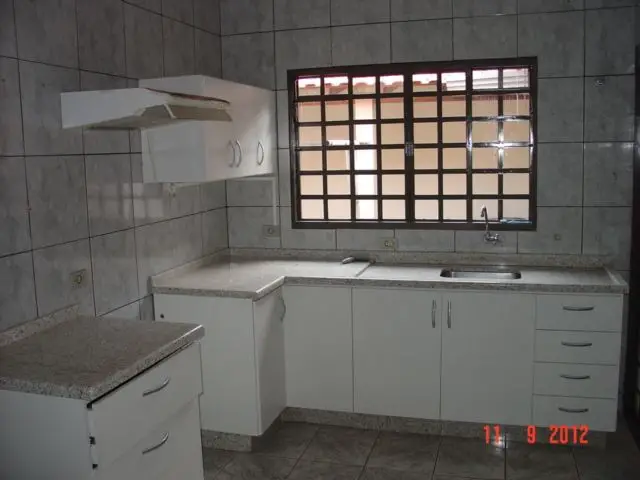 Foto 5 de Casa com 3 Quartos para alugar, 150m² em Parque das Laranjeiras, Maringá