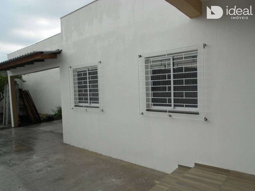 Foto 4 de Casa com 3 Quartos à venda, 144m² em Presidente Joao Goulart, Santa Maria