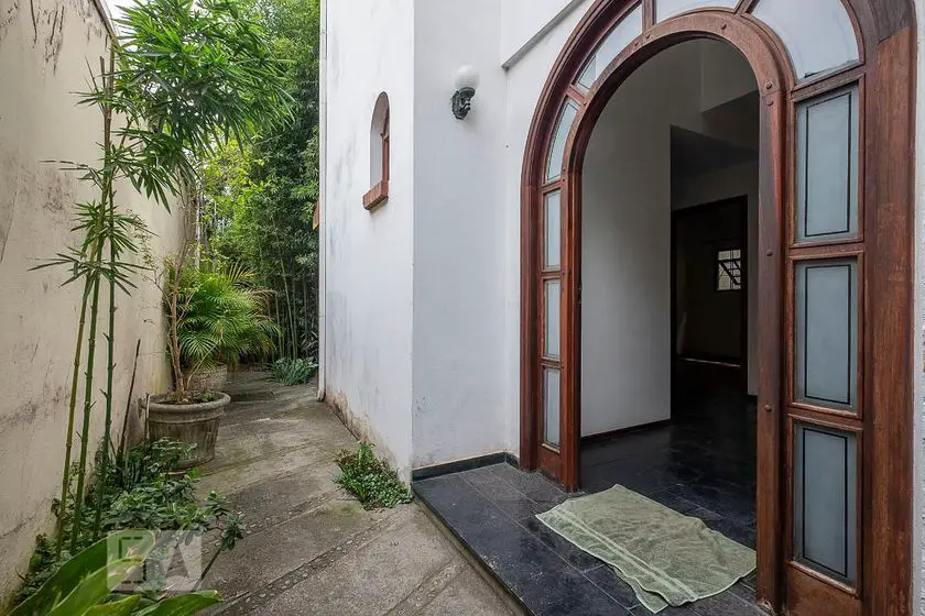 Foto 1 de Casa com 3 Quartos para alugar, 400m² em Sumaré, São Paulo