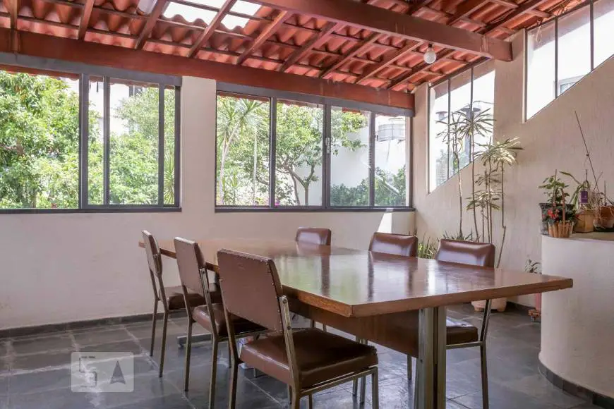 Foto 2 de Casa com 5 Quartos para alugar, 327m² em Santana, São Paulo