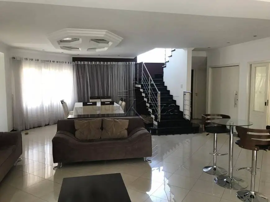 Foto 1 de Casa de Condomínio com 3 Quartos para venda ou aluguel, 636m² em Parque Residencial Aquarius, São José dos Campos