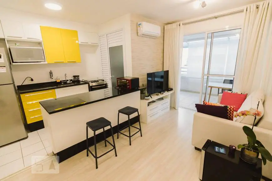 Foto 1 de Apartamento com 1 Quarto à venda, 51m² em Vila Romana, São Paulo