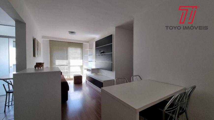 Foto 3 de Apartamento com 2 Quartos para alugar, 74m² em Portão, Curitiba