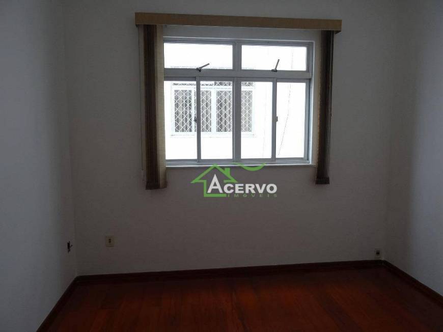 Foto 3 de Apartamento com 3 Quartos para alugar, 65m² em Paineiras, Juiz de Fora