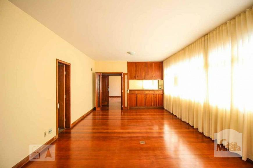 Foto 1 de Apartamento com 4 Quartos à venda, 240m² em Cruzeiro, Belo Horizonte