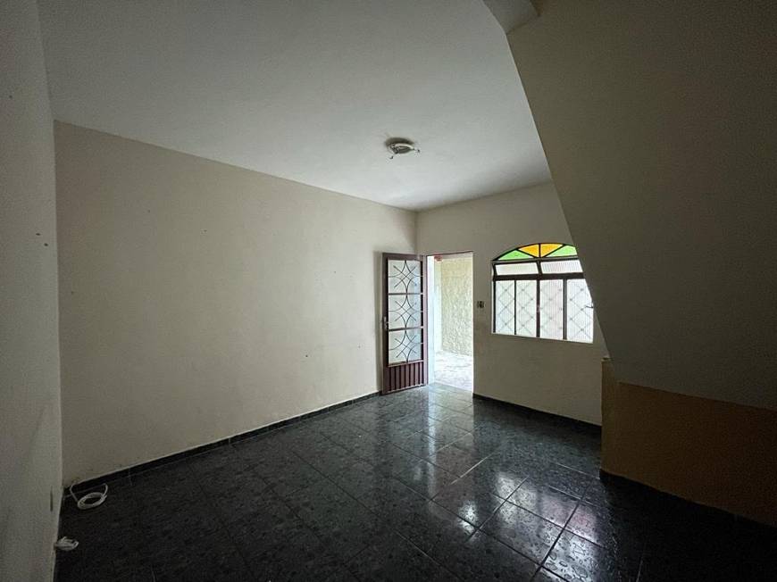 Foto 1 de Casa com 2 Quartos para alugar, 90m² em Diamante, Belo Horizonte