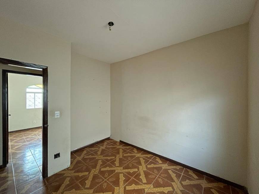 Foto 3 de Casa com 2 Quartos para alugar, 90m² em Diamante, Belo Horizonte