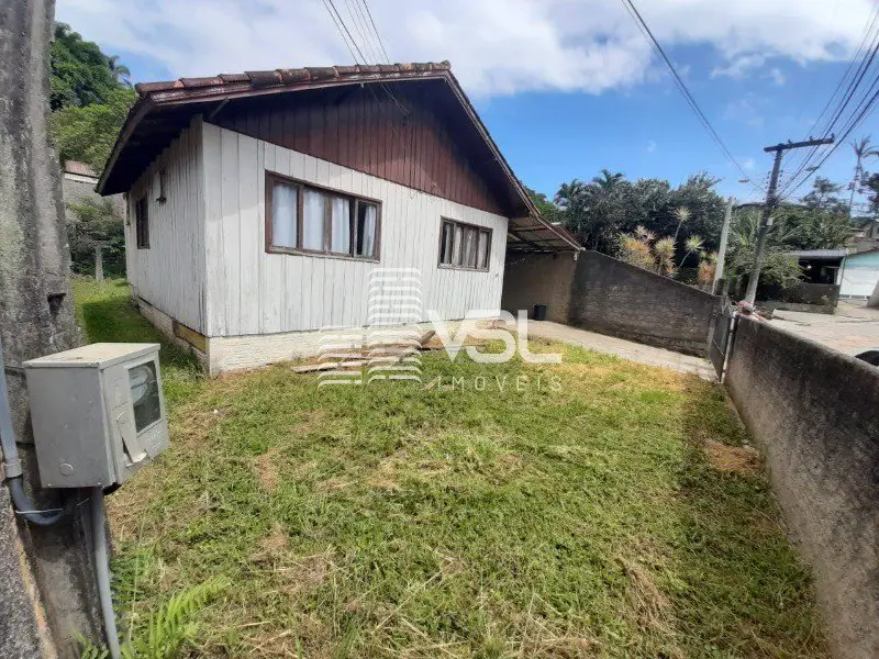 Foto 5 de Casa com 2 Quartos à venda, 360m² em Monte Verde, Florianópolis