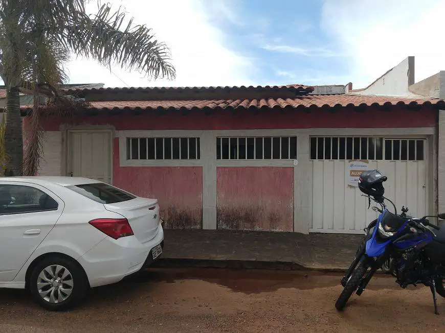 Foto 1 de Casa com 2 Quartos para alugar, 70m² em Planalto, Uberlândia