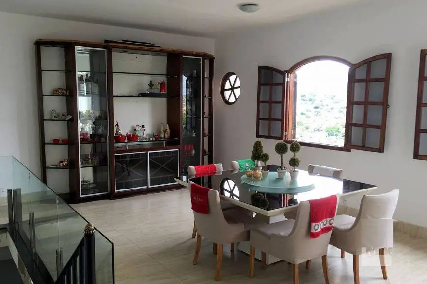 Foto 1 de Casa com 3 Quartos à venda, 360m² em Havaí, Belo Horizonte