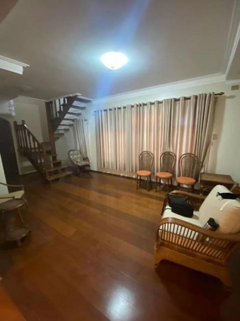 Foto 1 de Casa com 3 Quartos à venda, 200m² em Vila Conde do Pinhal, São Paulo