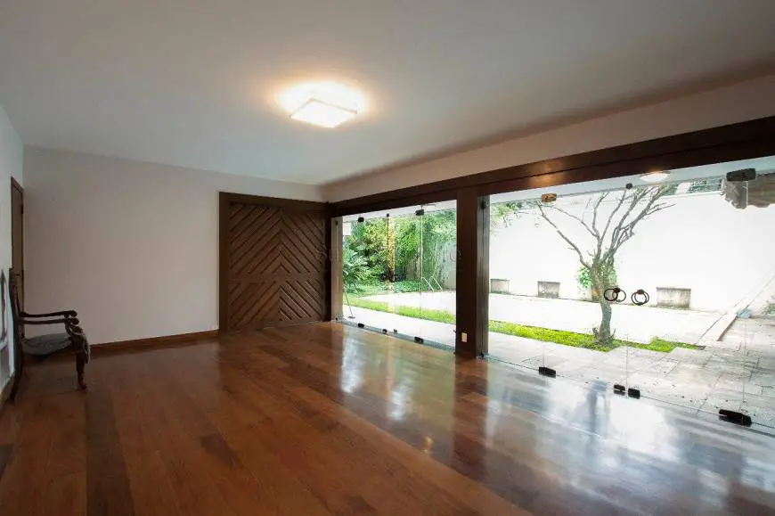 Foto 3 de Casa com 4 Quartos à venda, 574m² em Jardim Europa, São Paulo