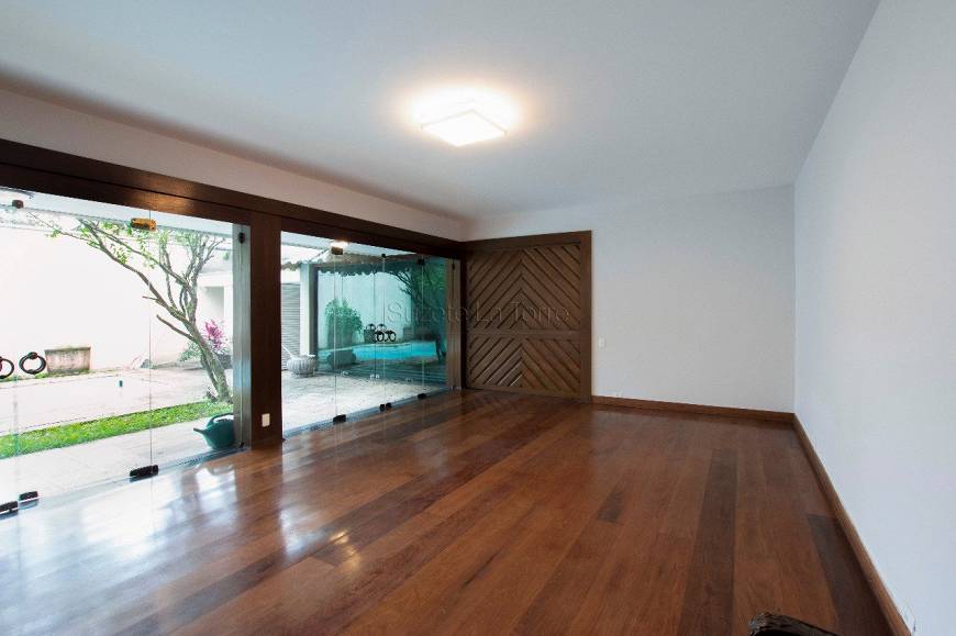 Foto 4 de Casa com 4 Quartos à venda, 574m² em Jardim Europa, São Paulo