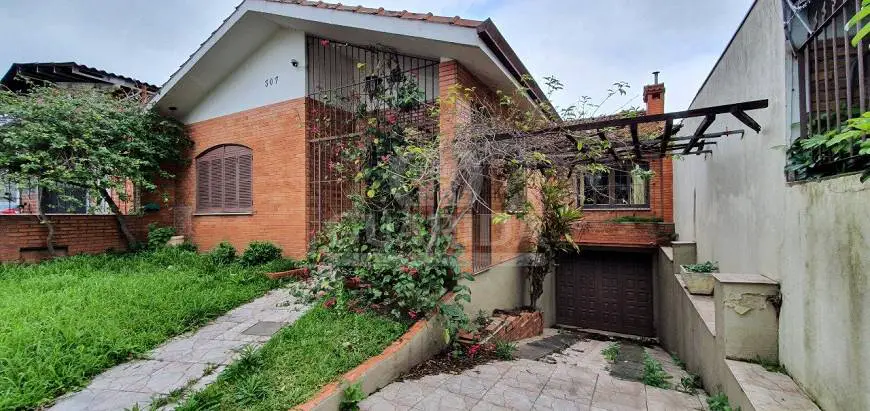 Foto 1 de Casa com 5 Quartos à venda, 176m² em Glória, Porto Alegre