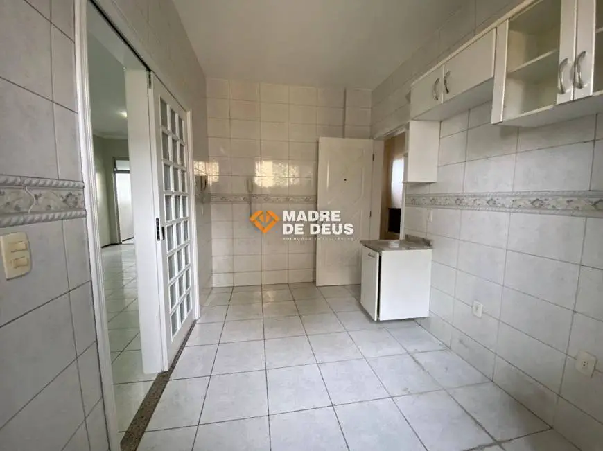 Foto 5 de Apartamento com 3 Quartos à venda, 130m² em Parreão, Fortaleza