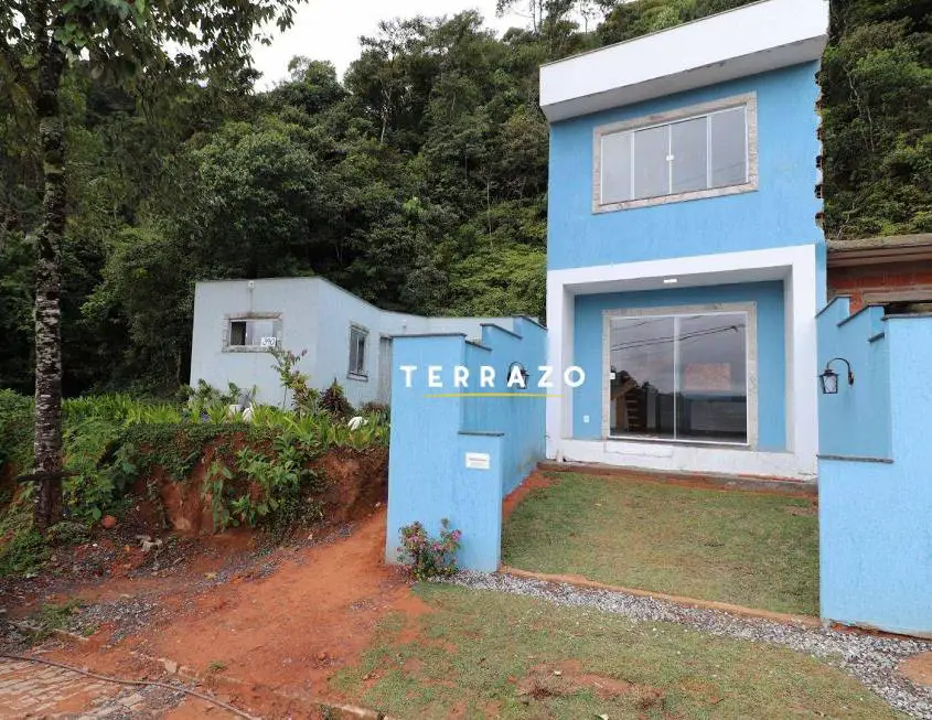 Foto 1 de Casa com 2 Quartos à venda, 80m² em Granja Comari, Teresópolis