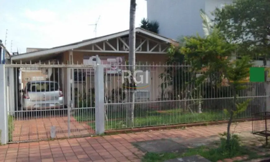 Foto 1 de Casa com 5 Quartos à venda, 180m² em Sarandi, Porto Alegre